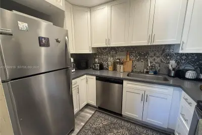 7823 Miller Dr #C207, Miami: photo 1 of 10