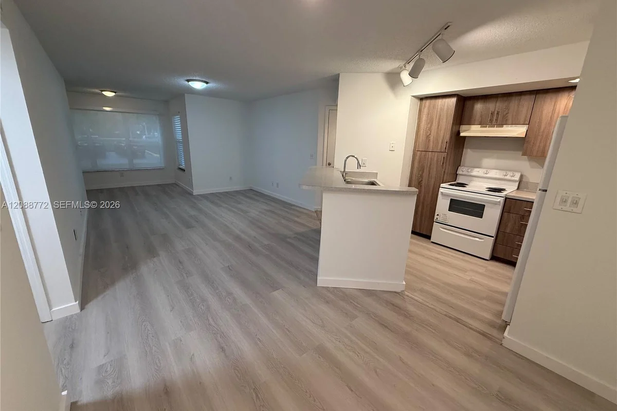 457 Vista Isles Dr #2114, Sunrise: photo 1 of 27