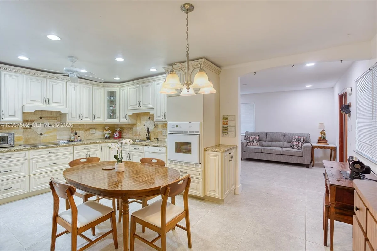 221 NE 1st Ter #1, Dania Beach: photo 1 of 16