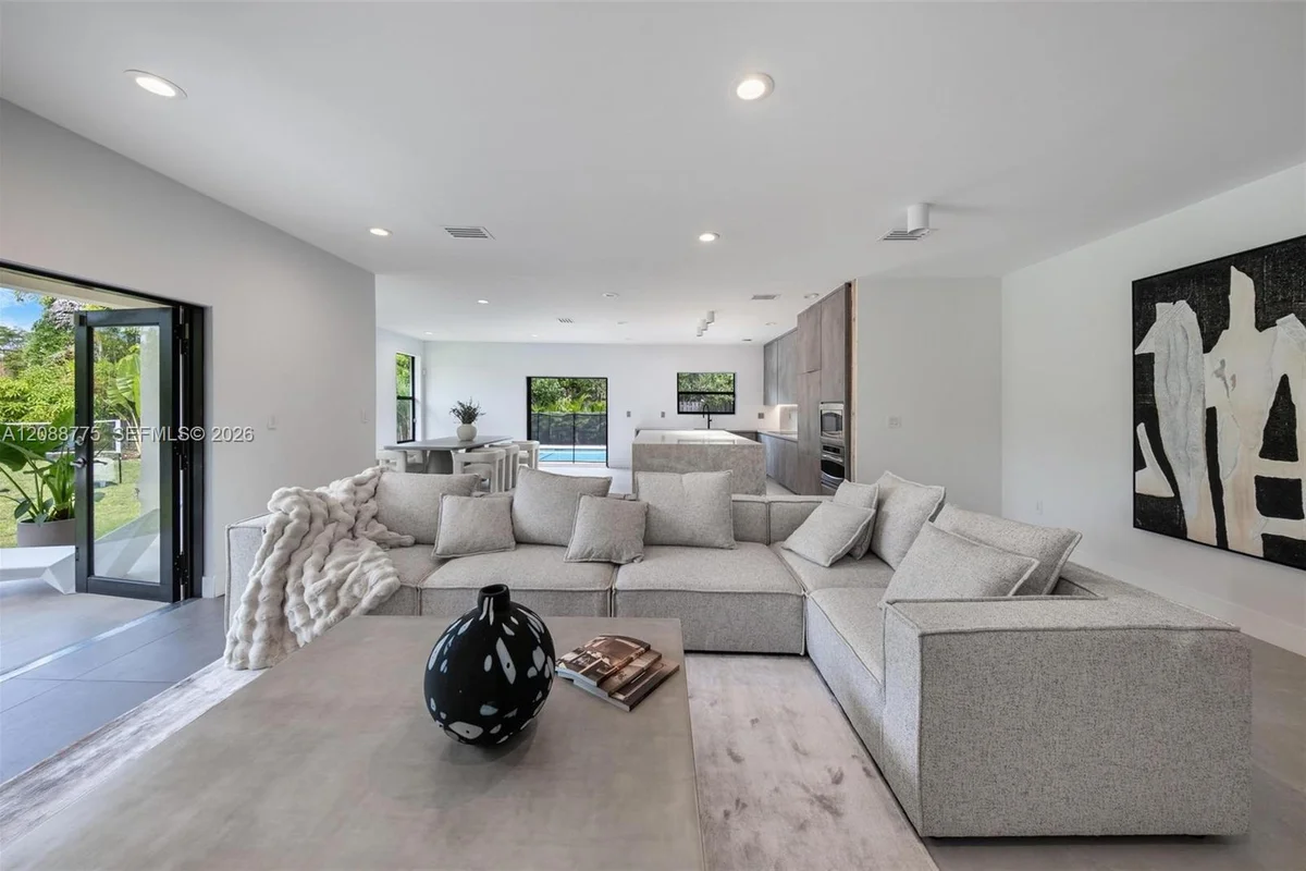 12790 SW 91st Ave, Miami: photo 1 of 66