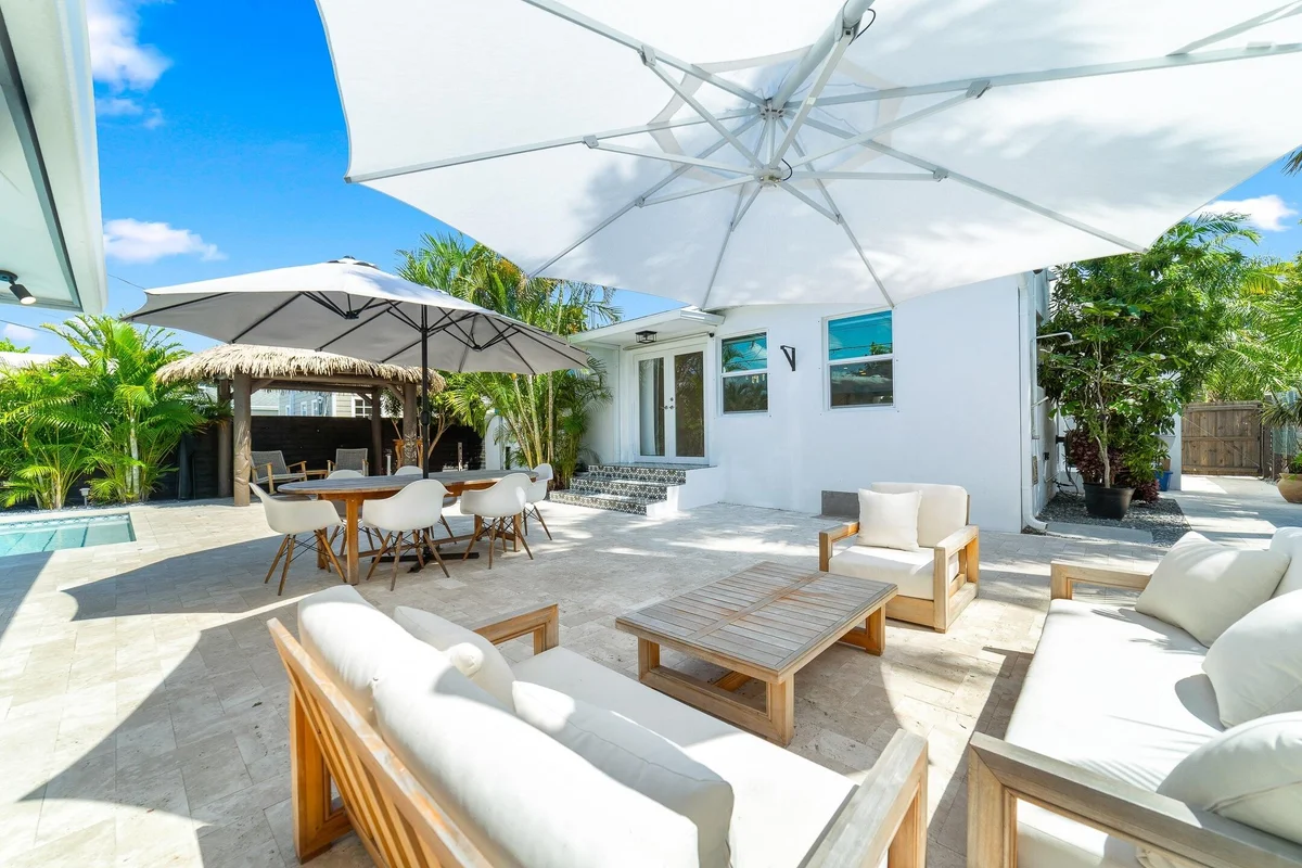 425 32nd St, West Palm Beach: photo 1 of 53