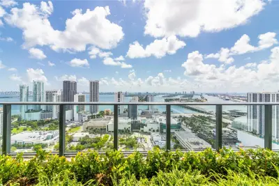 1600 NE 1st Ave #2016, Miami: photo 1 of 23
