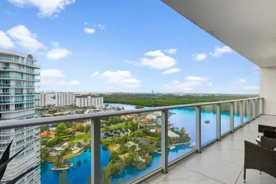 300 Sunny Isles Blvd #4-2506, Sunny Isles Beach: photo 1 of 33