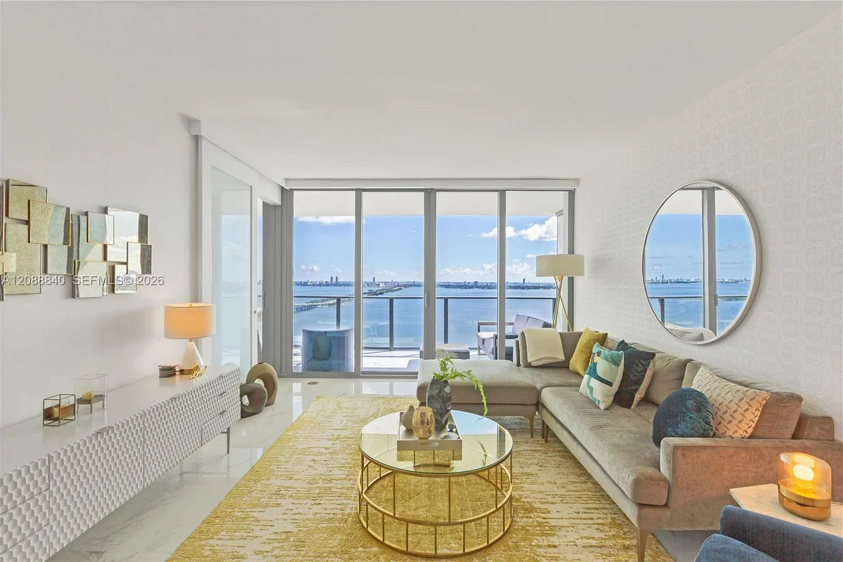 3131 NE 7th Ave #2903, Miami: photo 1 of 35