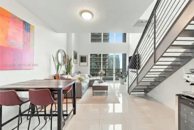 60 SW 13th St #3204, Miami: photo 1 of 36