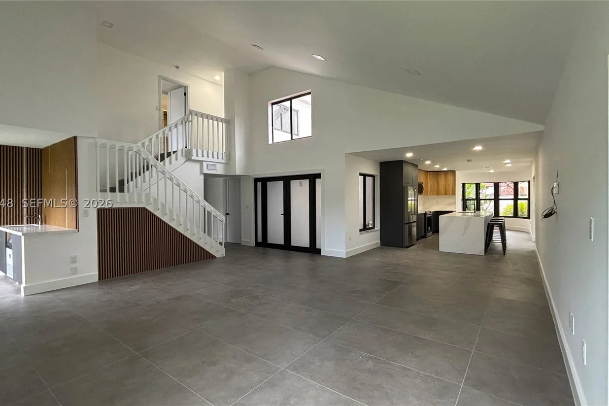 11822 SW 108th Ter, Miami: photo 1 of 49