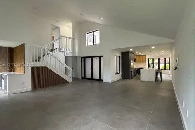 11822 SW 108th Ter, Miami: photo 1 of 49