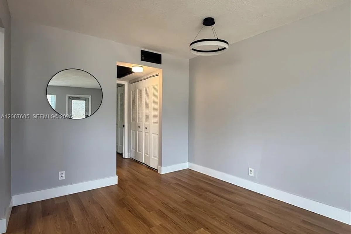21 Windsor B, West Palm Beach: photo 1 of 14