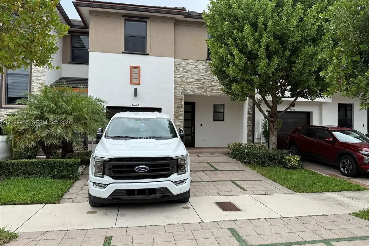 16004 NW 91st Ct, Miami Lakes: photo 1 of 26