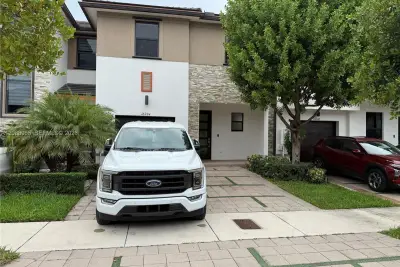 16004 NW 91st Ct, Miami Lakes: photo 1 of 26