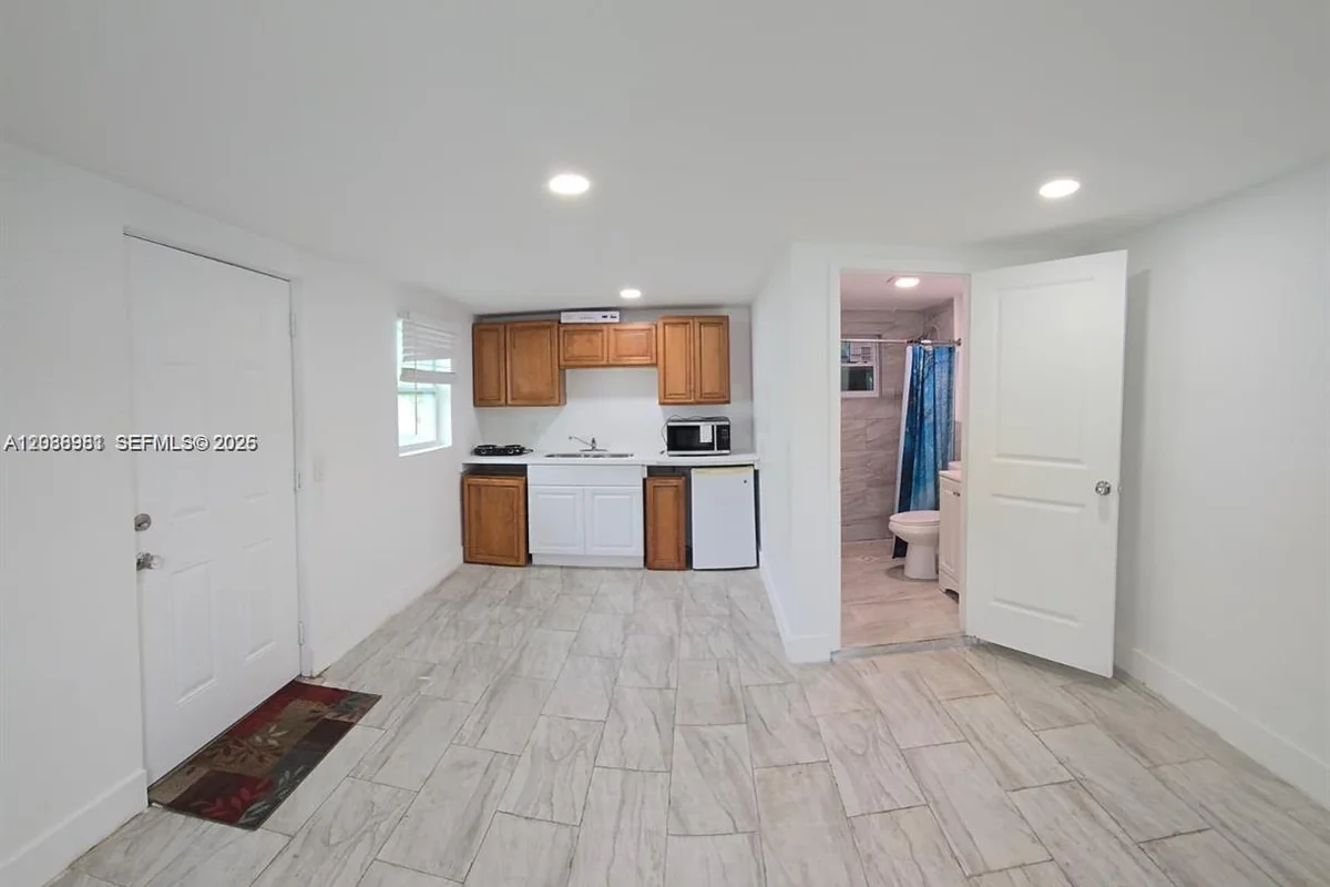 10241 Haitian Dr #1, Cutler Bay: photo 1 of 5