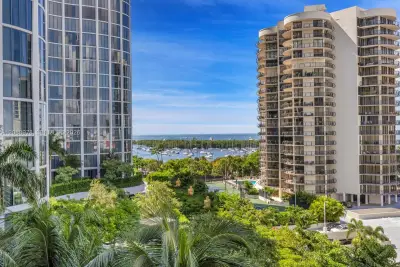 2831 S Bayshore Dr #702, Miami: photo 1 of 37