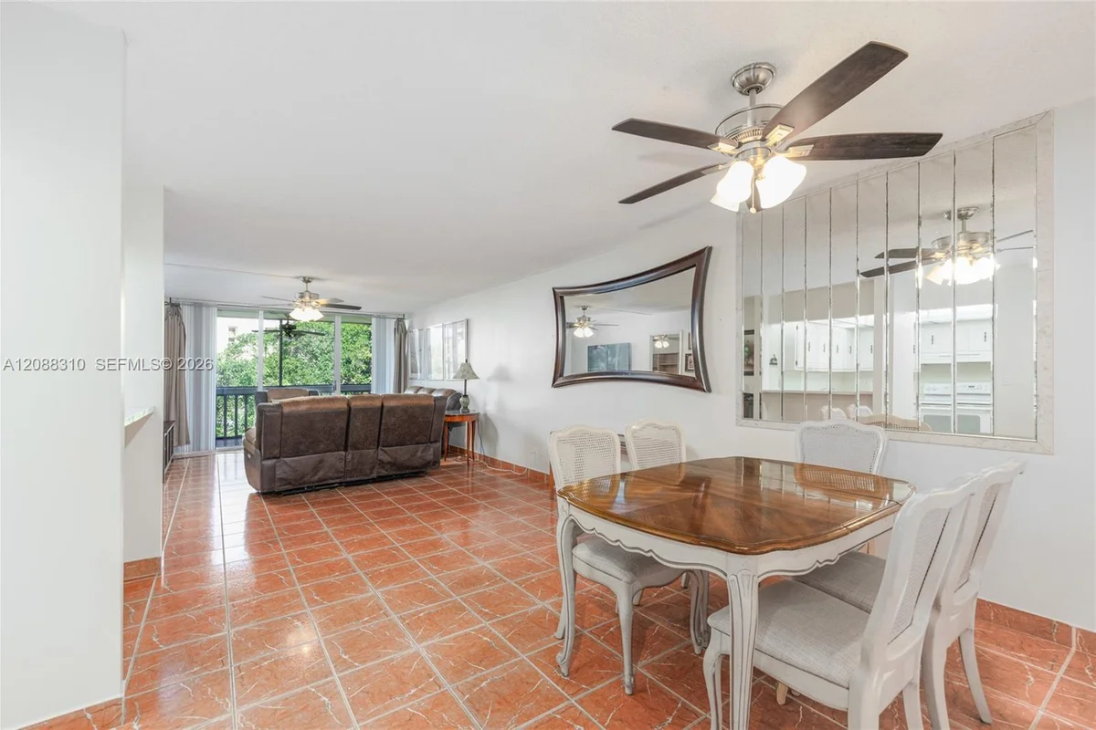 7091 Environ Blvd #346, Lauderhill: photo 1 of 25