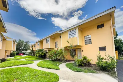4330 Lilac St #K, Palm Beach Gardens: photo 1 of 6