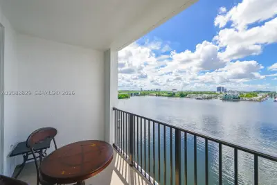 17100 N Bay Rd #1906, Sunny Isles Beach: photo 1 of 21