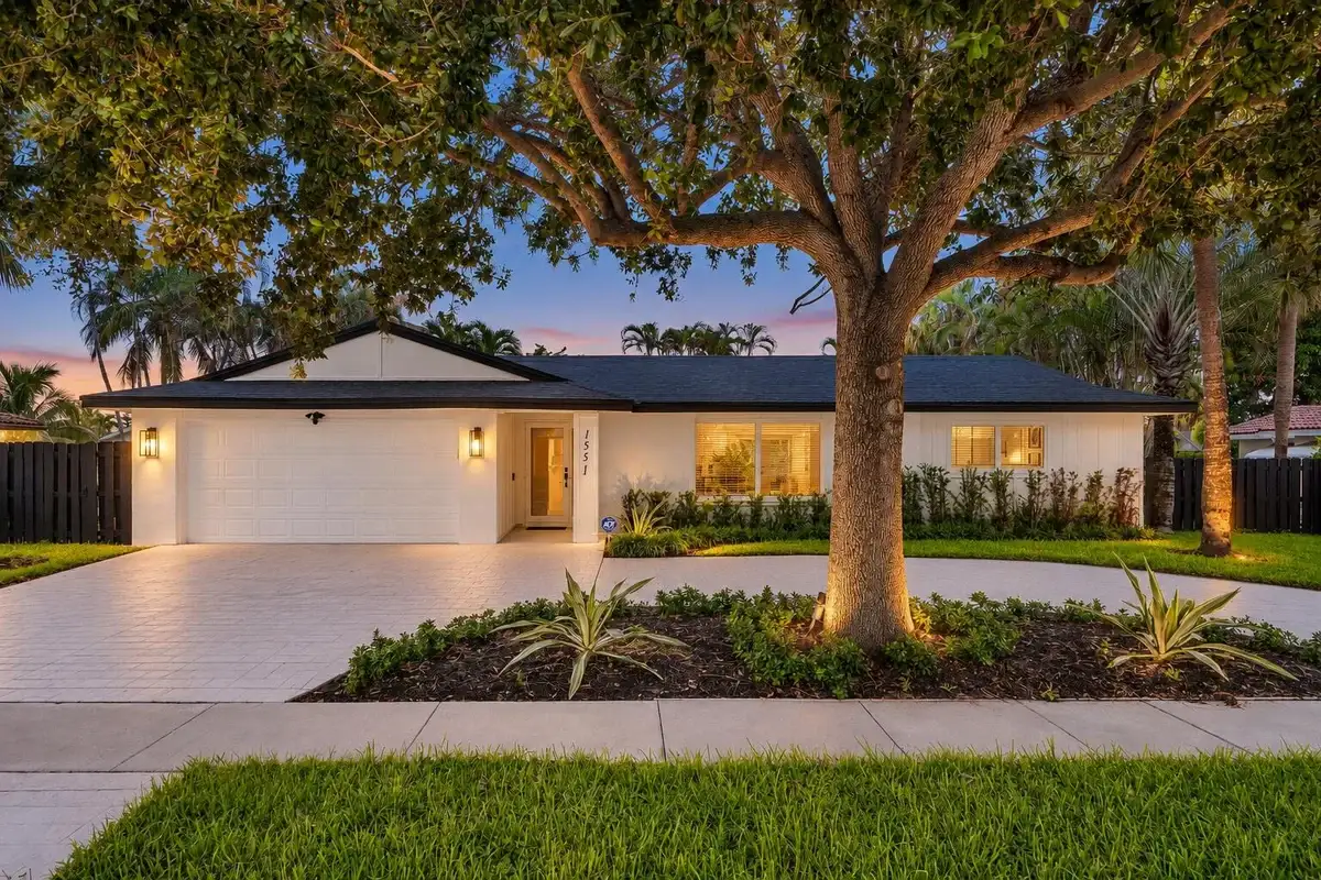 1551 SW 10th St, Boca Raton: photo 1 of 52