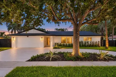 1551 SW 10th St, Boca Raton: photo 1 of 52