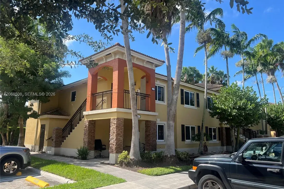 3390 NE 9th St #201, Homestead: photo 1 of 12