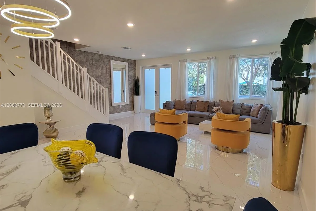 10440 NW 67th St, Doral: photo 1 of 54