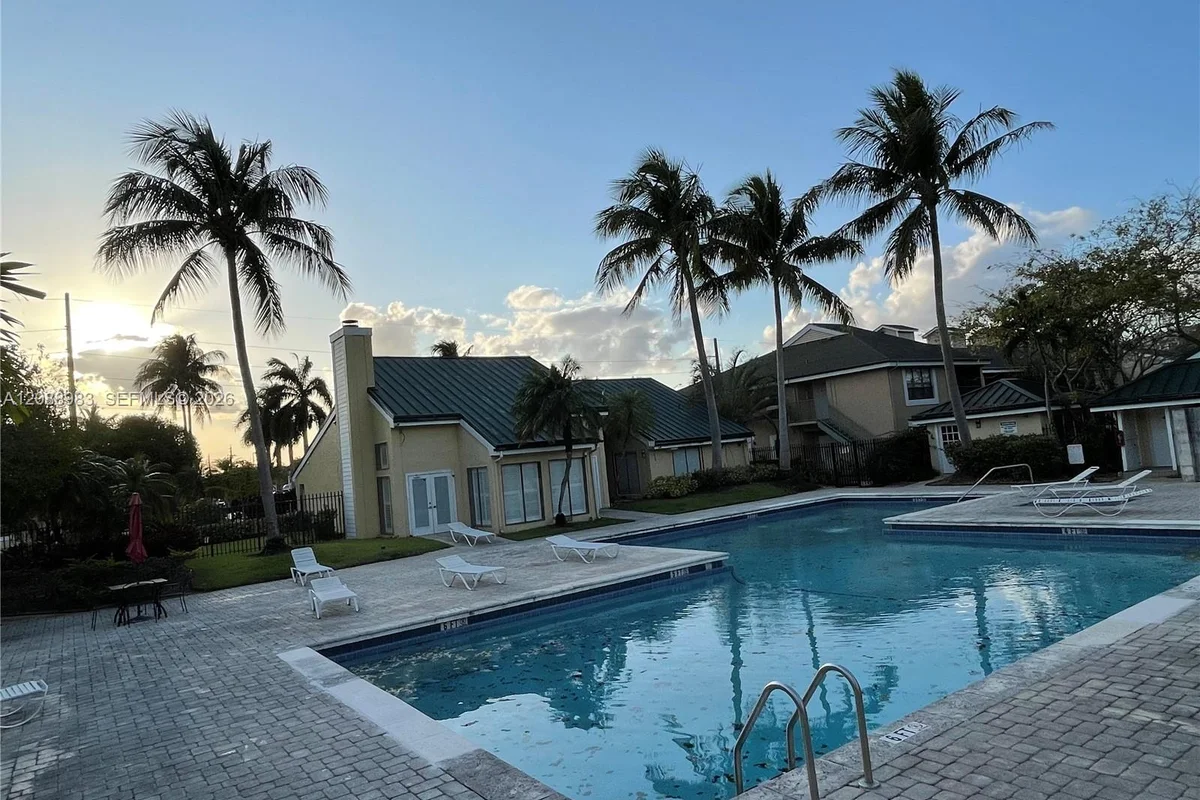 8739 NW 39th St, Sunrise: photo 1 of 29