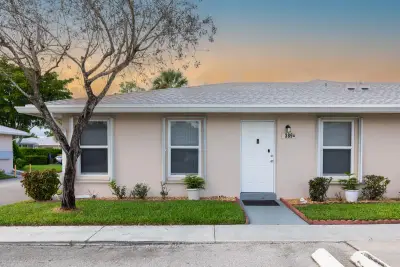389 Bennington Ln #A, Lake Worth: photo 1 of 26