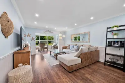 5171 W Oakland Park Blvd #204, Lauderdale Lakes: photo 1 of 35