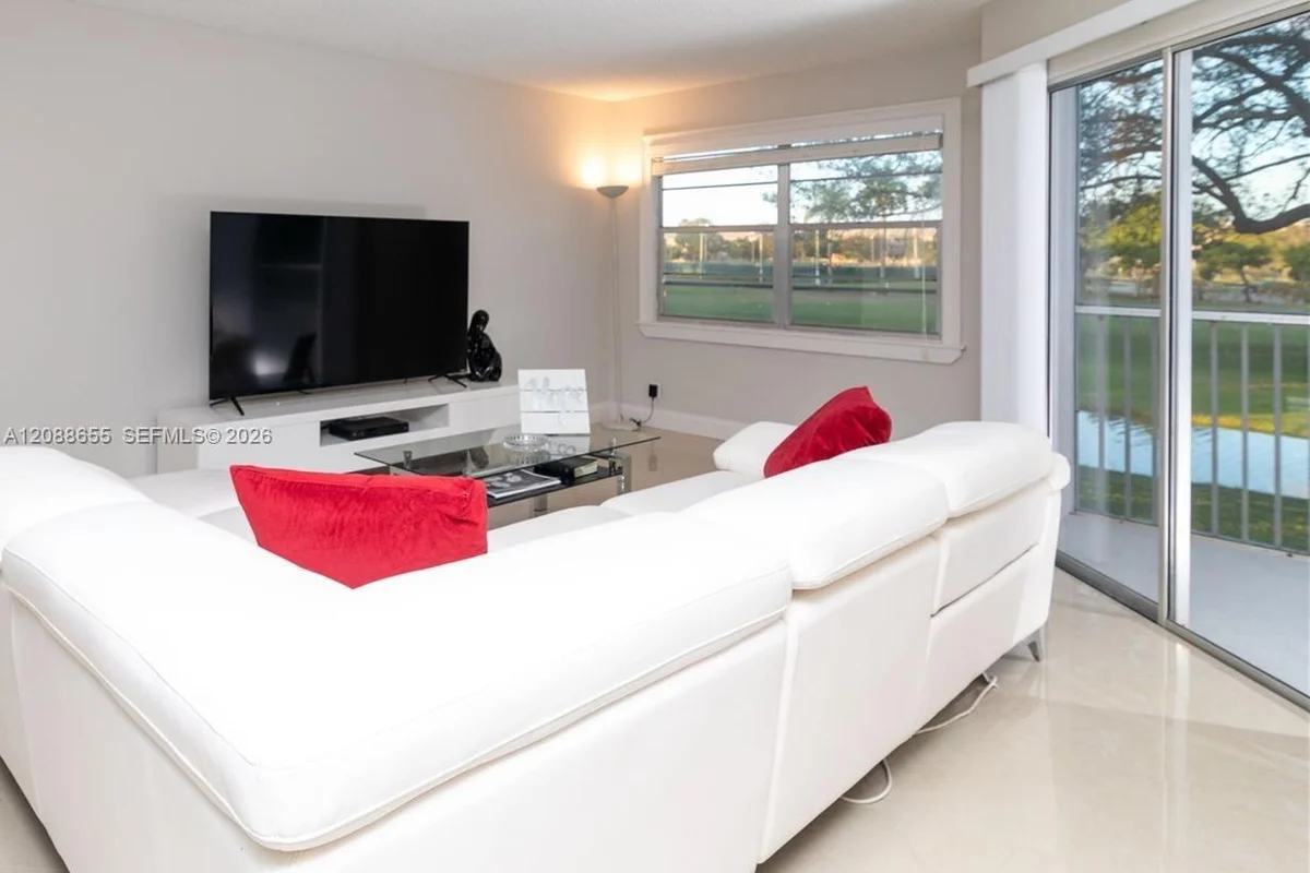 1001 SW 128th Ter #202B, Pembroke Pines: photo 1 of 27