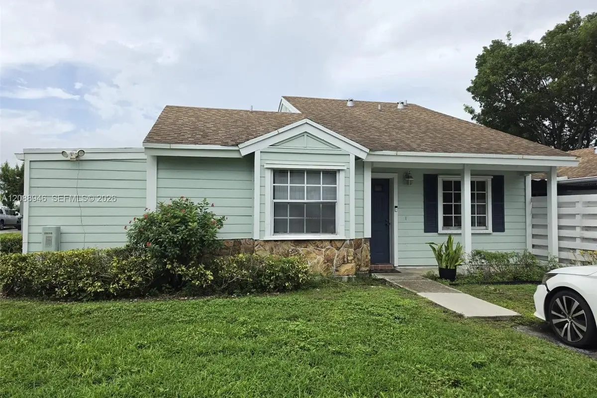 13795 SW 147th Cir Ln #2-12, Miami: photo 1 of 4