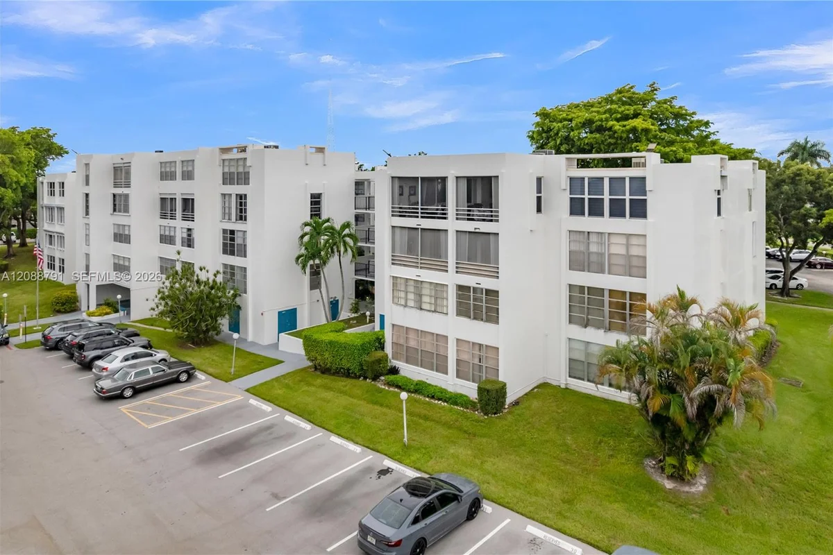 6903 Cypress Rd #D26, Plantation: photo 1 of 26