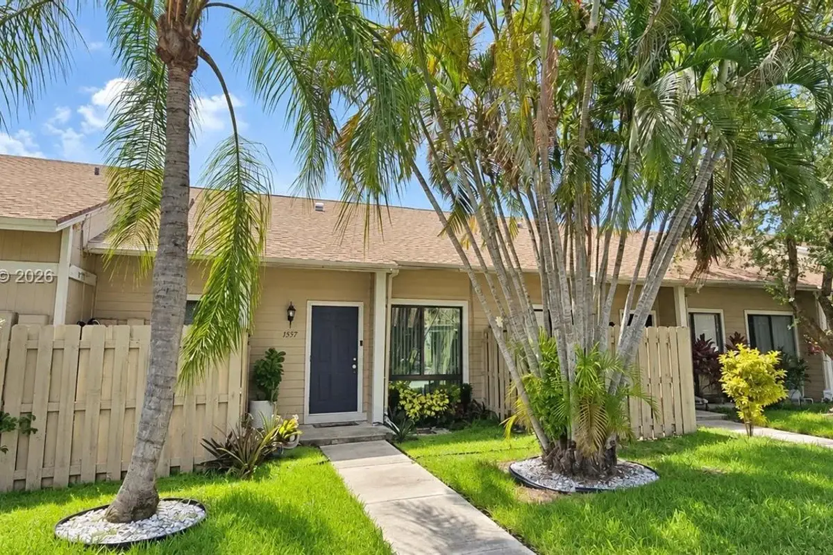 3557 NW 111th Ter, Sunrise: photo 1 of 8