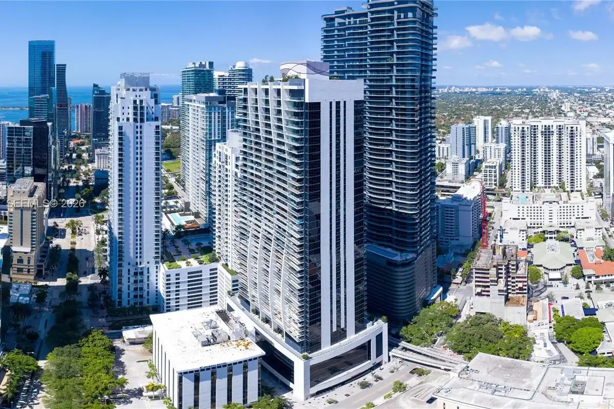 1010 Brickell Ave #3905, Miami: photo 1 of 24
