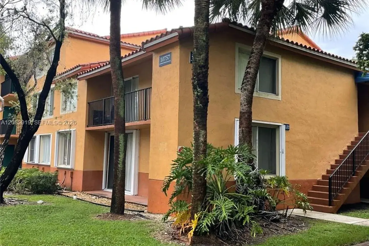 10757 Cleary Blvd #111, Plantation: photo 1 of 21