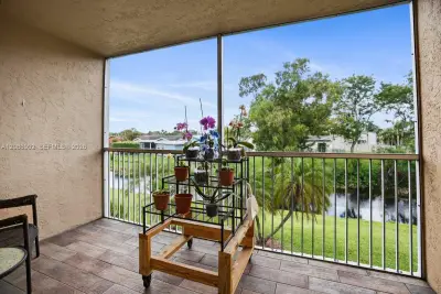 6870 Royal Palm Blvd #209M, Margate: photo 1 of 41