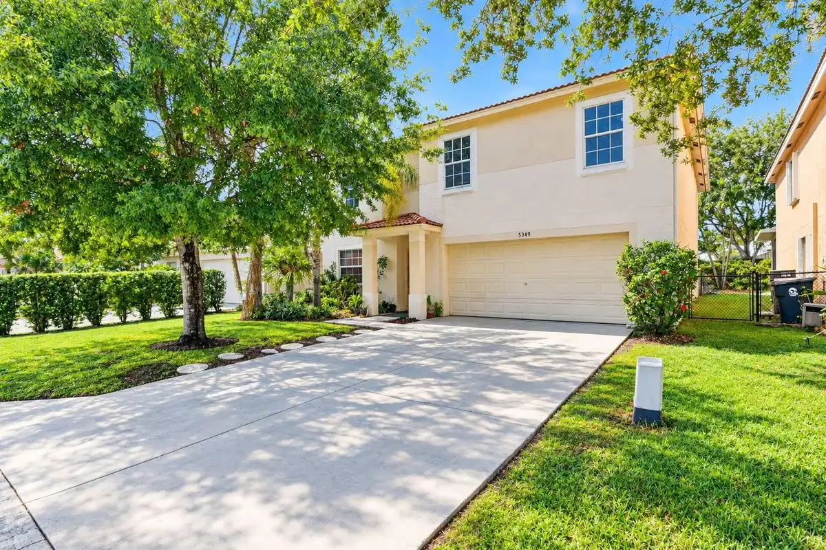 5349 Meadows Edge, Lake Worth: photo 1 of 51