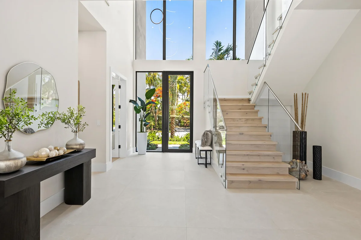 1123 SW 21st St, Boca Raton: photo 1 of 17