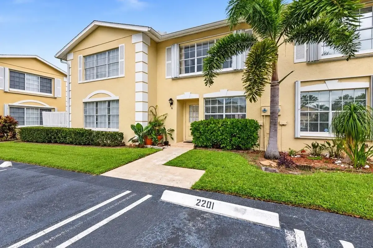 220 Foxtail Dr #G, West Palm Beach: photo 1 of 31