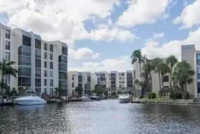 4 Royal Palm Way #308, Boca Raton: photo 1 of 17