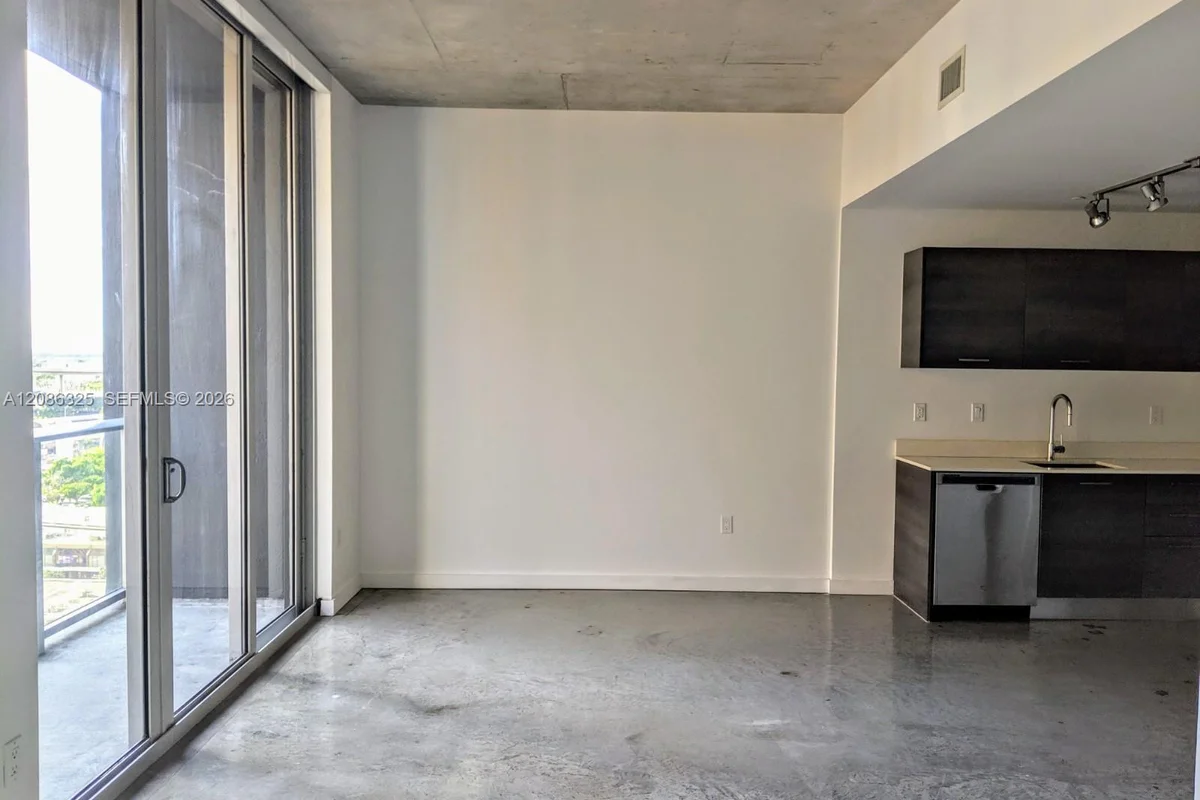 151 SE 1st #1007, Miami: photo 1 of 28