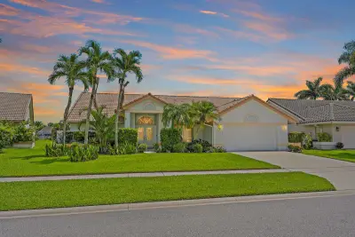 6857 Blue Bay Cir, Lake Worth: photo 1 of 37