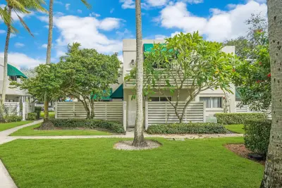 557 NW 97th Ave, Plantation: photo 1 of 34