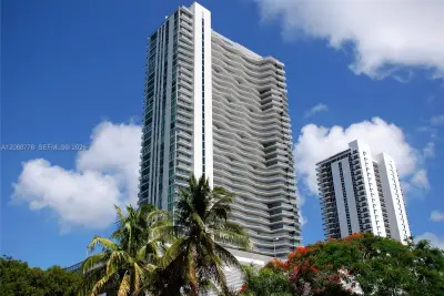 460 NE 28th St #2803, Miami: photo 1 of 41
