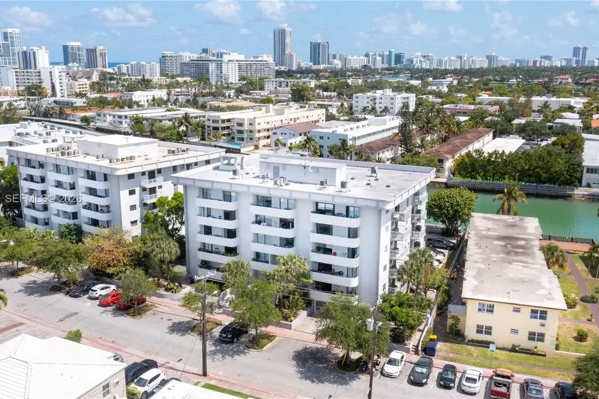 130 S Shore #2F, Miami Beach: photo 1 of 12