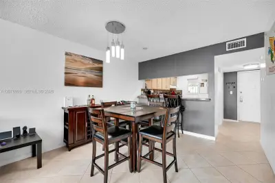 7610 Stirling Rd #206F, Davie: photo 1 of 40