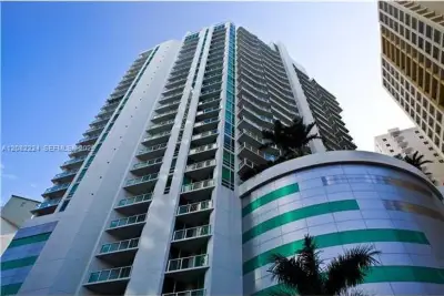 218 SE 14th St #2108, Miami: photo 1 of 6