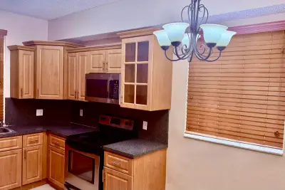 6952 SW 39th St #C106, Davie: photo 1 of 25