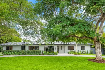 7291 SW 129th St, Pinecrest: photo 1 of 60