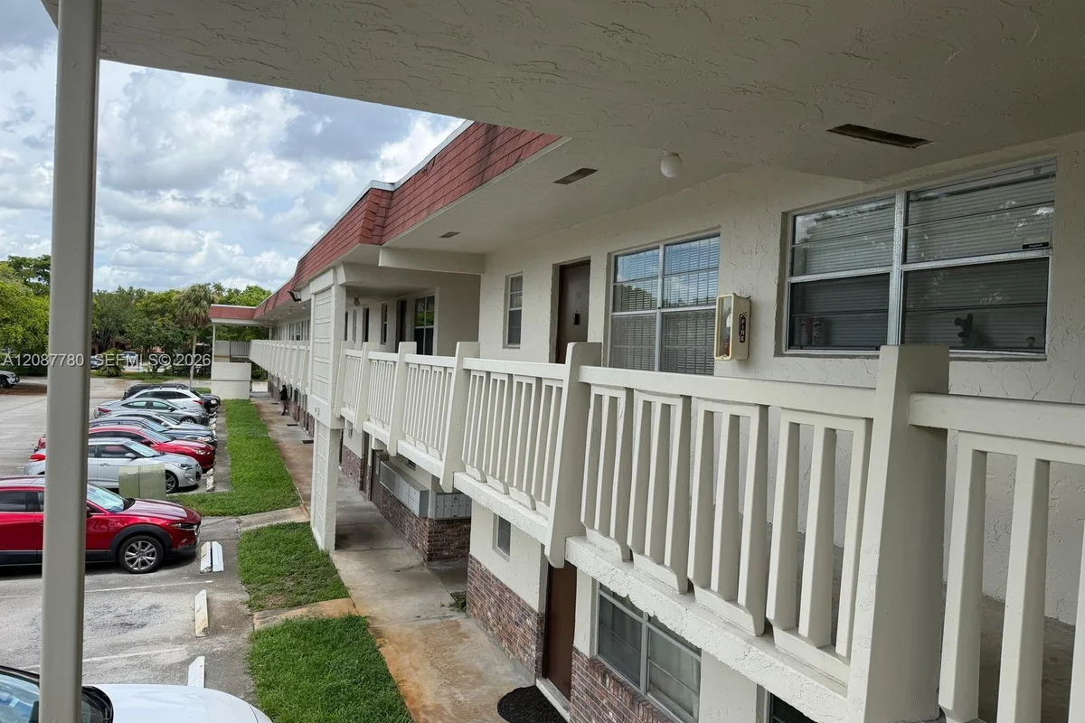 4169 SW 67 Ave #208, Davie: photo 1 of 18