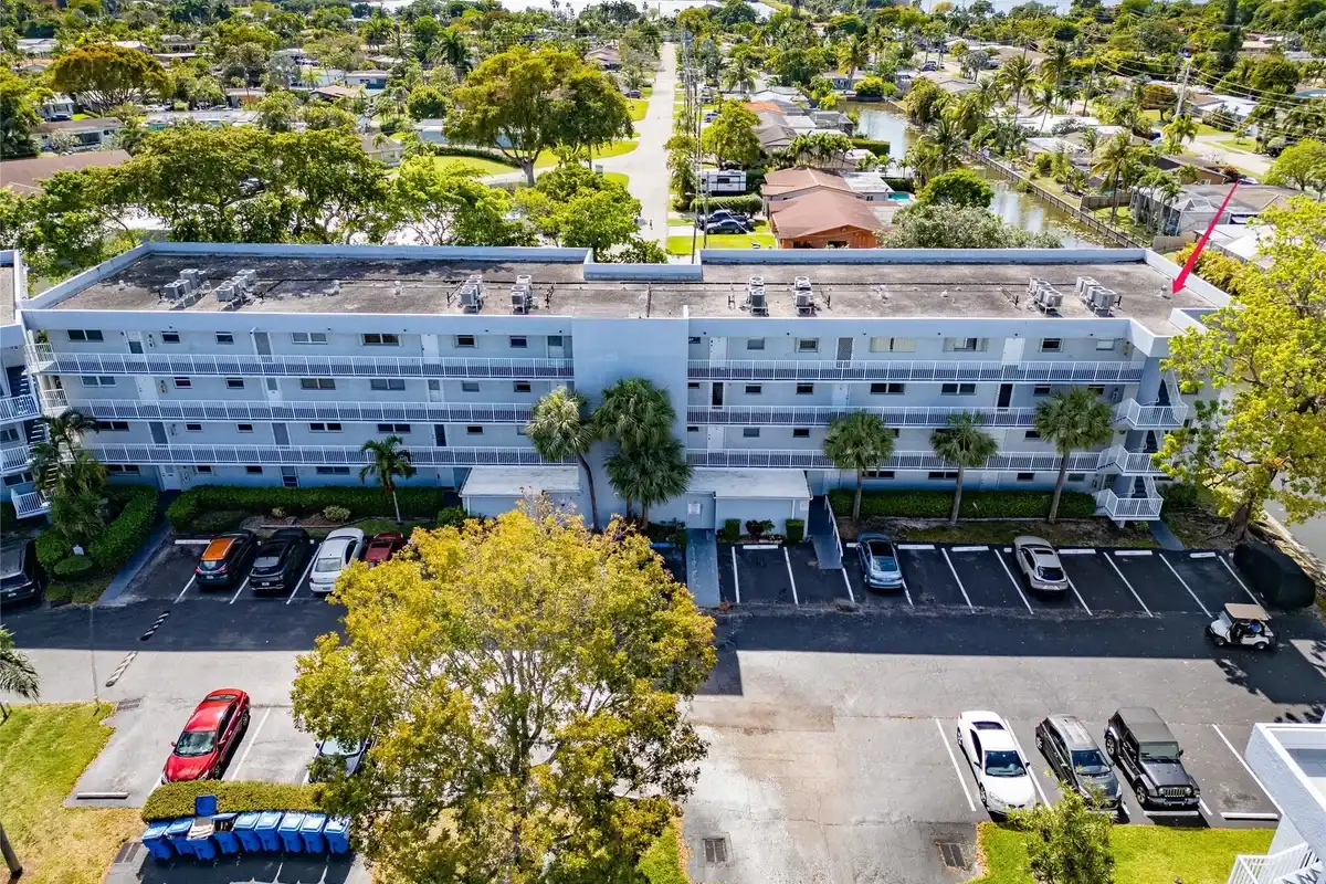 119 Royal Park Dr #4H, Oakland Park: photo 1 of 31