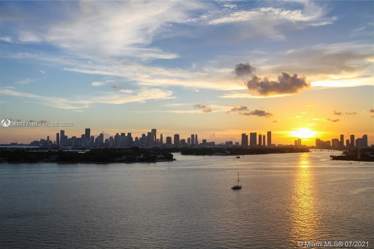 1200 West Ave #1522, Miami Beach: photo 1 of 25