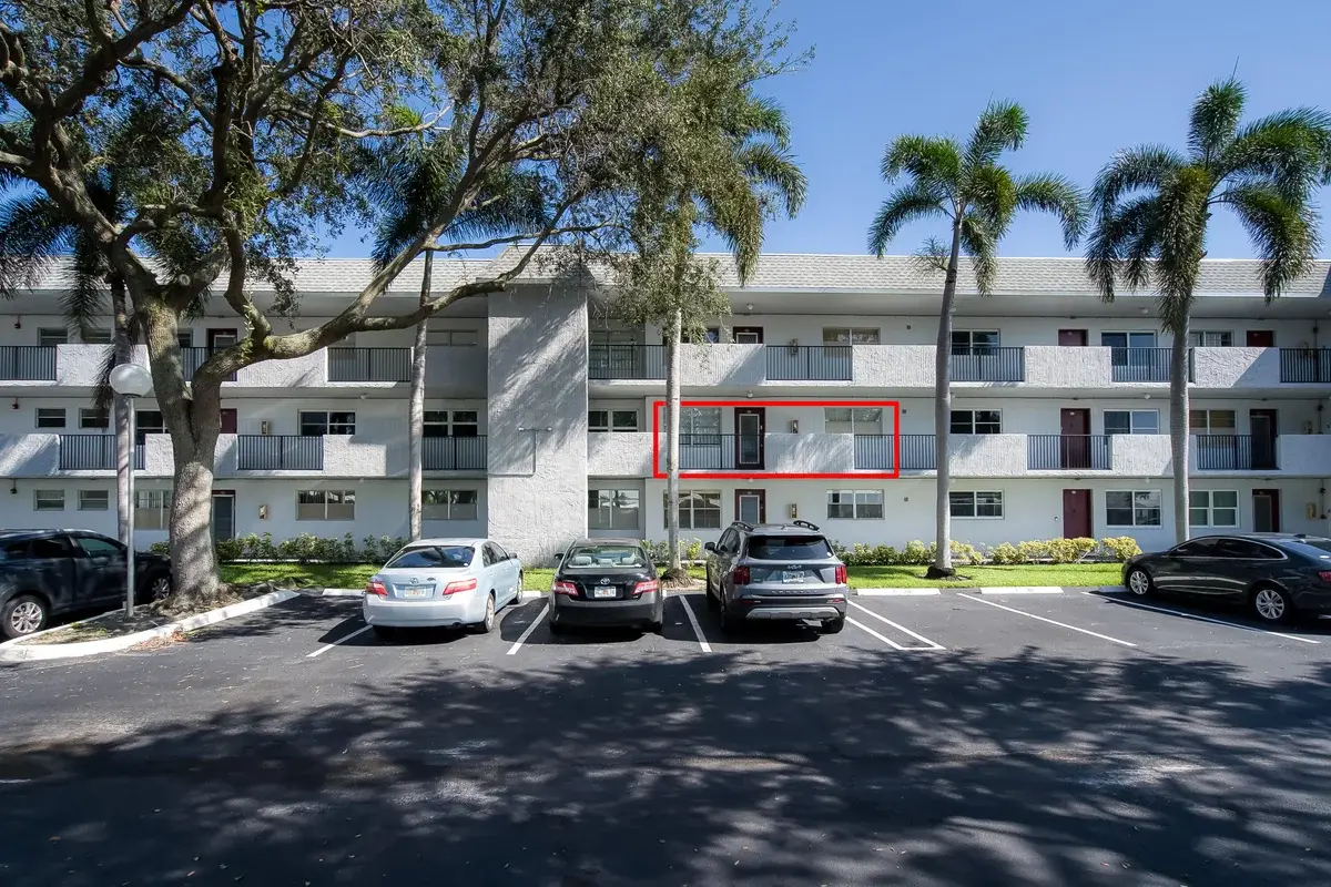 8305 NW 61st St #C211, Tamarac: photo 1 of 44